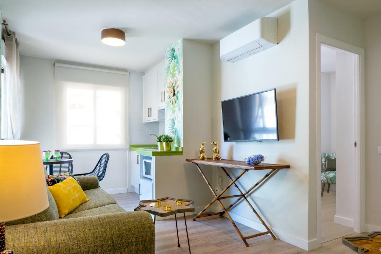 Malagueta Malibu Apartment มาลากา ภายนอก รูปภาพ