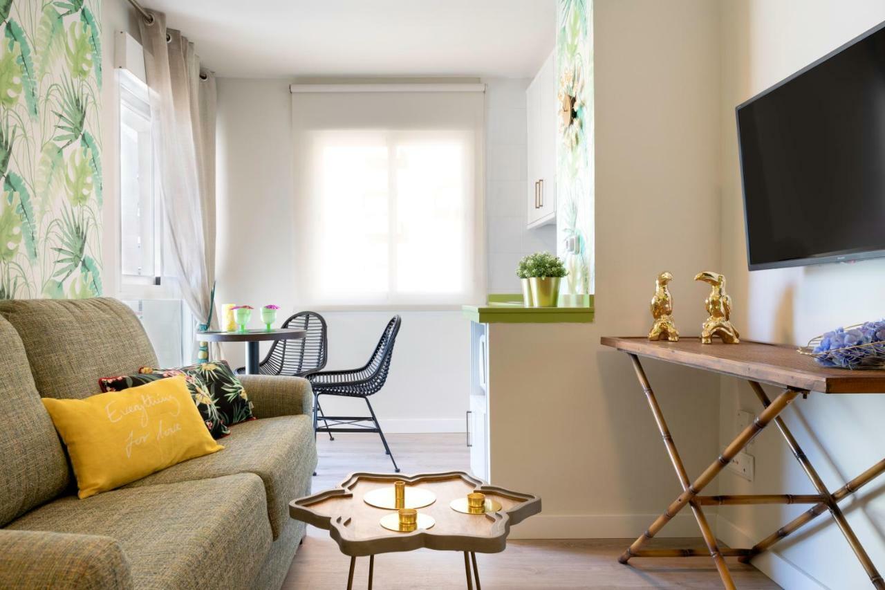 Malagueta Malibu Apartment มาลากา ภายนอก รูปภาพ