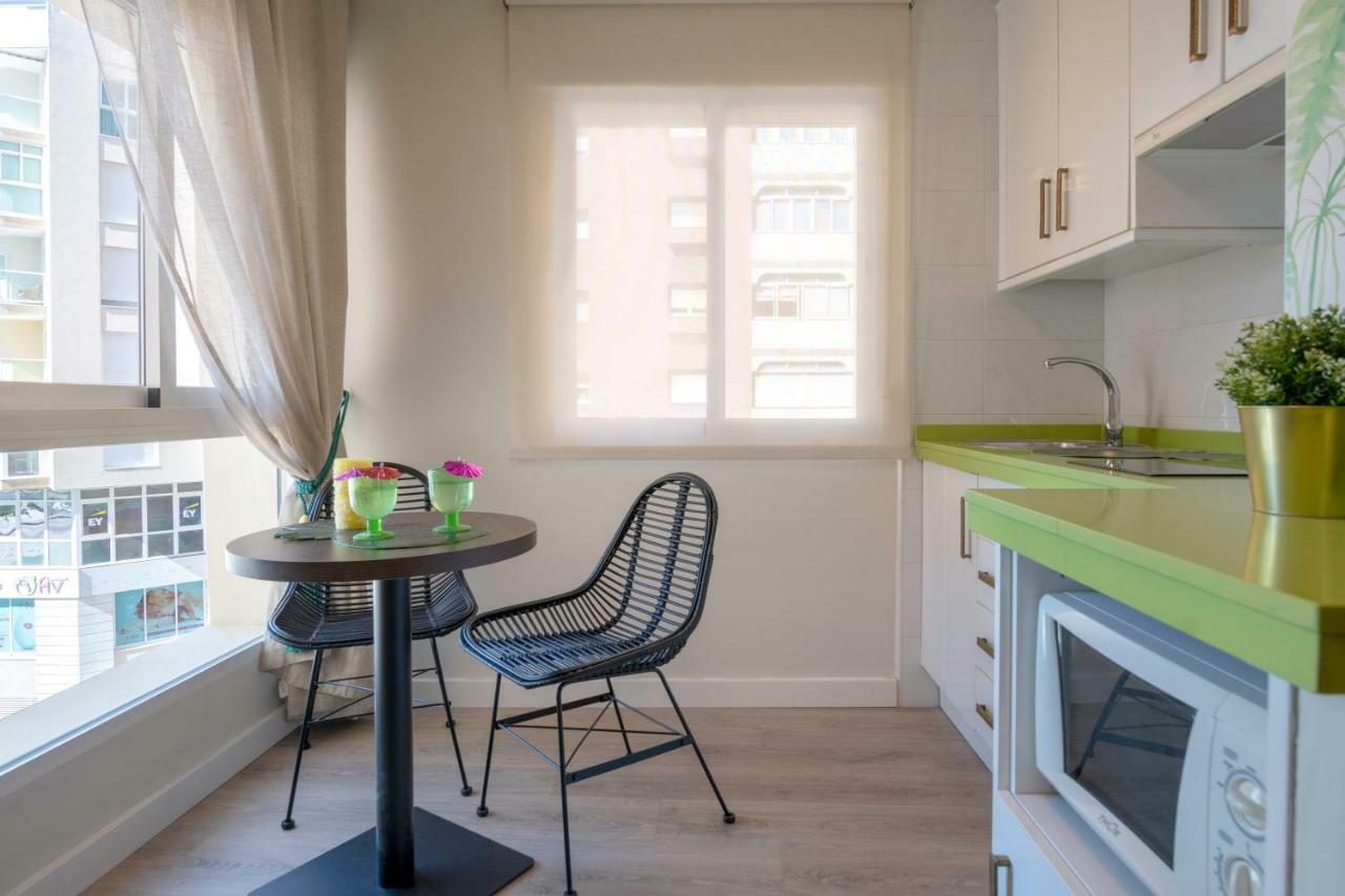 Malagueta Malibu Apartment มาลากา ภายนอก รูปภาพ